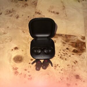 Beats Powerbeats Fit Wireless